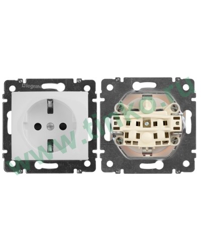 Розетка Valena 2К+3 10/16А, белый (774420). Розетка. LegranD в Златоусте